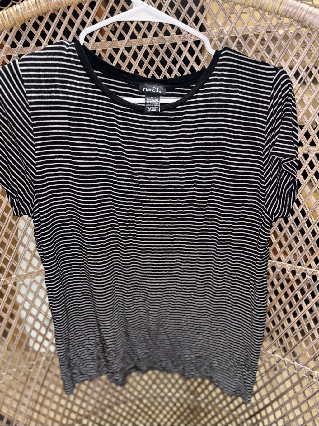 Rue21 Black & White Striped Short Sleeve Tee